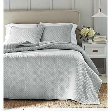 Everhome&trade; Mabel 3-Piece King Quilt Set in Microchip. View a larger version of this product image.