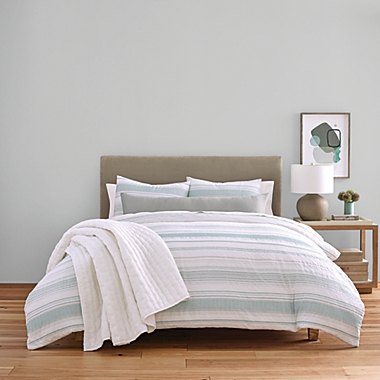 Nestwell&trade; Woven Texture 3-Piece Reversible King Striped Comforter Set. View a larger version of this product image.