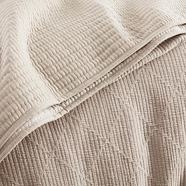 Nestwell&trade; Pleated Rhombus 2-Piece Twin Comforter Set in Natural. View a larger version of this product image.