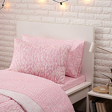 Kalahari 5-Piece Reversible Twin/Twin XL Comforter Set in Pink. View a larger version of this product image.