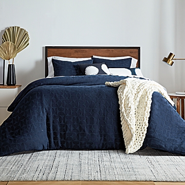 Studio 3B&trade; Geometric Jacquard 3-Piece Full/Queen Duvet Cover Set in Mood Indigo. View a larger version of this product image.