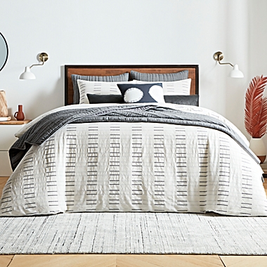 Studio 3B&trade; Woven Dash 3-Piece Full/Queen Duvet Cover Set in White/Mood Indigo. View a larger version of this product image.