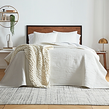 Studio 3B&trade; Bark Stitch 3-Piece Quilt Set. View a larger version of this product image.