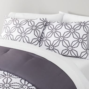 Simply Essential&trade; Dotted Medallion 3-Piece Full/Queen Duvet Cover Set in White/Grey. View a larger version of this product image.