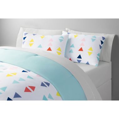 Simply Essential&trade; Triangle Print 3-Piece Full/Queen Comforter Set. View a larger version of this product image.