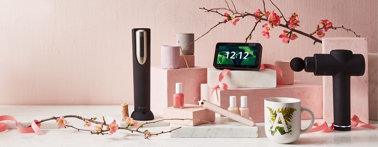 MOTHER'S DAY IS MAY 9