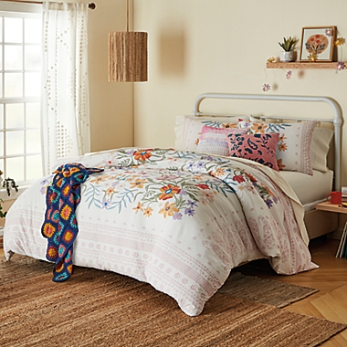 Wild Sage&trade; Julianna Floral 3-Piece Reversible King Comforter Set. View a larger version of this product image.