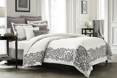 How to Decorate a Master Bedroom