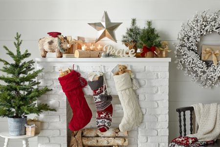 How to Deck the Halls (and Table and Walls)