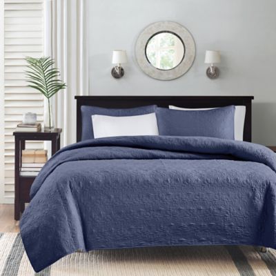 Madison Park Quebec 2-Piece Reversible Twin/Twin XL Coverlet Set in Navy