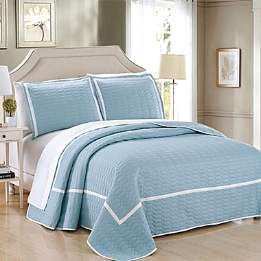 Chic Home Halrowe Reversible Queen Quilt Set in Blue. View a larger version of this product image.
