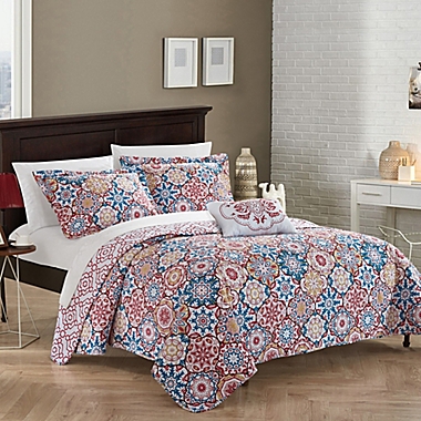 Chic Home Eindhoven 4-Piece Reversible Queen Quilt Set in Pink. View a larger version of this product image.