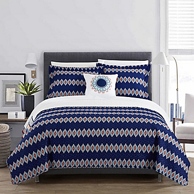 Chic Home Yucca 4-Piece Reversible King Quilt Set in Blue. View a larger version of this product image.