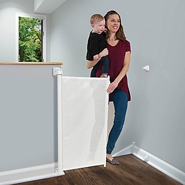 KidCo&reg; Retractable Safeway&reg; Gate in White. View a larger version of this product image.