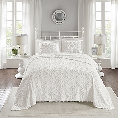 Madison Park&trade; Sabrina 3-Piece King/California King Bedspread Set in Off White. View a larger version of this product image.