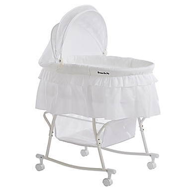Dream on Me Lacy Portable 2-in-1 Bassinet/Cradle in White. View a larger version of this product image.