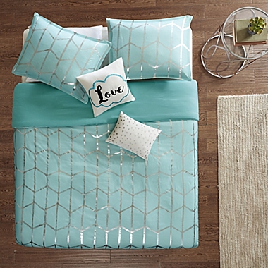 Intelligent Design Raina 4-Piece Twin/Twin XL Duvet Cover Set in Aqua/Silver. View a larger version of this product image.