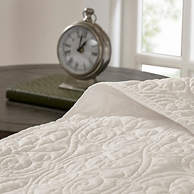 Madison Park Quebec 3-Piece Reversible King Bedspread Set in Ivory. View a larger version of this product image.