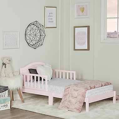 Dream On Me Sydney Toddler Bed in Blush. View a larger version of this product image.