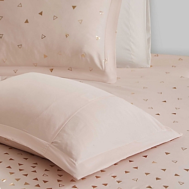 Intelligent Designs Zoey Metallic Triangle 4-Piece Twin/Twin XL Comforter Set in Blush/Gold. View a larger version of this product image.