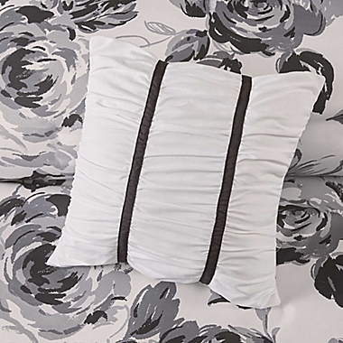 Intelligent Design Dorsey 5-Piece Full/Queen Duvet Cover Set in Black/White. View a larger version of this product image.