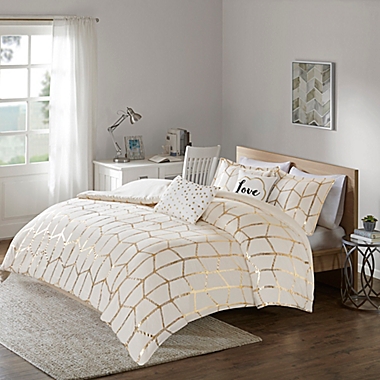 Intelligent Design Raina King/California King Duvet Cover Set in Ivory/Gold. View a larger version of this product image.