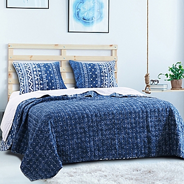 Barefoot Bungalow Embry 3-Piece Reversible Full/Queen Quilt Set in Indigo. View a larger version of this product image.