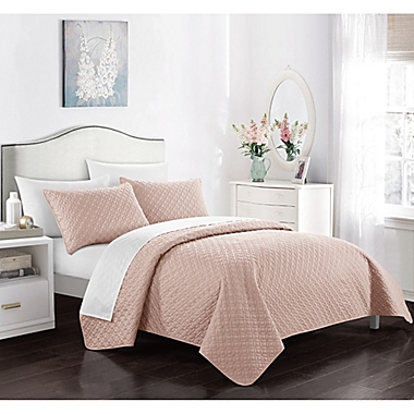 Chic Home Gideon King Quilt Set in Coral. View a larger version of this product image.