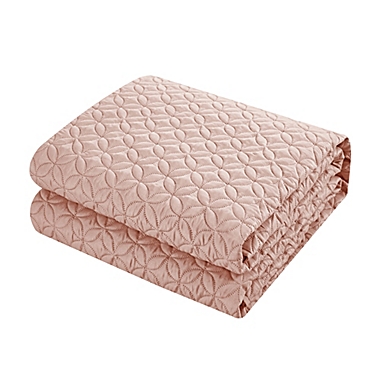 Chic Home Gideon King Quilt Set in Coral. View a larger version of this product image.