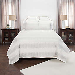 Rizzy Home Seismic Reversible King Quilt in White
