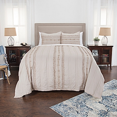 Rizzy Home Hattie King Quilt in Natural. View a larger version of this product image.