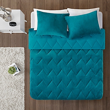 Intelligent Design Kai 2-Piece Reversible Twin Comforter Set in Teal. View a larger version of this product image.