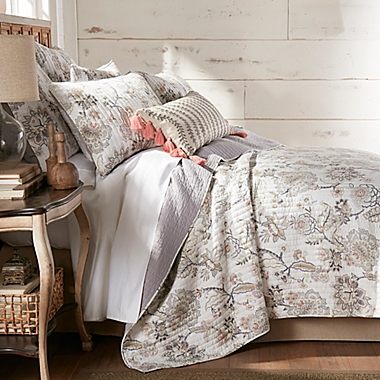 Bee &amp; Willow&trade; Terra Rosa 2-Piece Reversible Twin Quilt Set in Blush/Ivory. View a larger version of this product image.