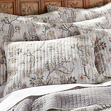 Bee &amp; Willow&trade; Terra Rosa 3-Piece Reversible King Quilt Set in Blush/Ivory. View a larger version of this product image.