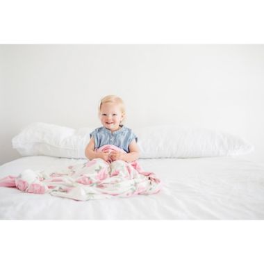 Copper Pearl&trade; Grace 3-Layer Reversible Quilt in Pink Flower. View a larger version of this product image.