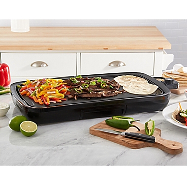 Dash&trade; Everyday Griddle in Black. View a larger version of this product image.