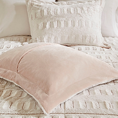 Madison Park Gia Back Print Long Fur Twin/Twin XL Comforter Mini Set in Blush. View a larger version of this product image.