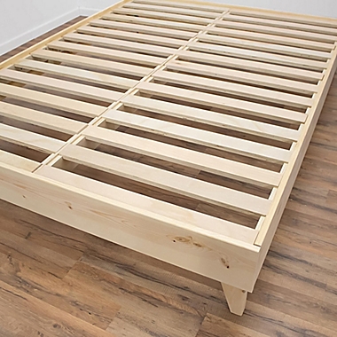 eLuxury Supply&reg; Pinewood Platform Bed. View a larger version of this product image.