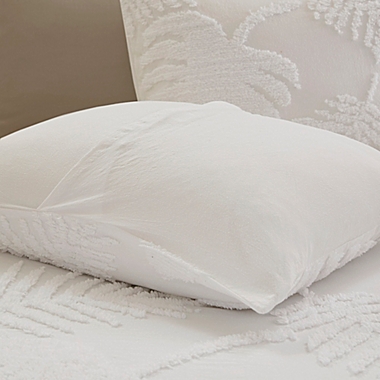 Madison Park Bahari 3-Piece King/California King Duvet Cover Set in Off White. View a larger version of this product image.