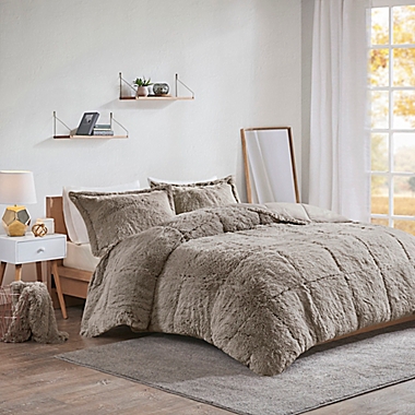 Intelligent Design Malea Shaggy Faux Fur 3-Piece Reversible King Comforter Set in Grey. View a larger version of this product image.