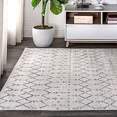 JONATHAN Y Moroccan Hype Boho Diamond 5&#39;3 x 7&#39;7 Area Rug in Cream/Grey. View a larger version of this product image.