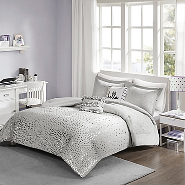 Intelligent Design Zoey Metallic 5-Piece Full/Queen Triangle Printed Comforter Set. View a larger version of this product image.