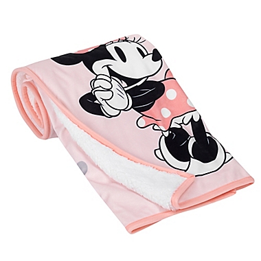 Disney&reg; Minnie Mouse Photo Op Baby Blanket in Pink. View a larger version of this product image.