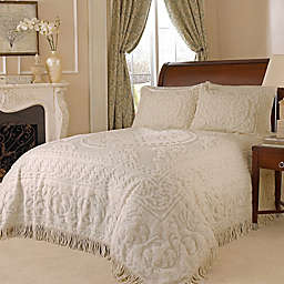 Medallion Chenille Queen Bedspread in Ivory