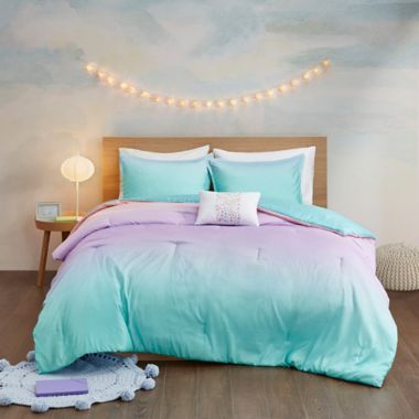 Mi Zone Glimmer 4-Piece Reversible Full/Queen Comforter Cover Set in Aqua. View a larger version of this product image.