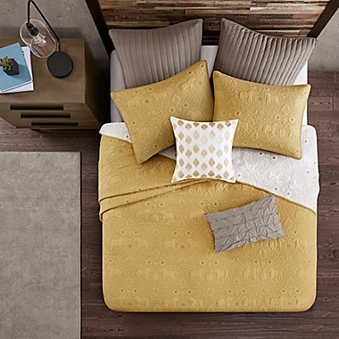 INK+IVY Kandula 3-Piece Reversible King/California King Coverlet Set in Yellow. View a larger version of this product image.