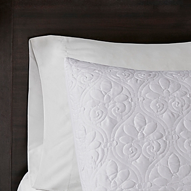 Madison Park Quebec 5-Piece Queen Comforter Set in White. View a larger version of this product image.