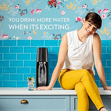 SodaStream&reg; Fizzi&trade; Sparkling Water Maker Starter Kit. View a larger version of this product image.