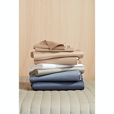 Nestwell&trade; Pure Earth Organic Cotton 300-Thread-Count Queen Sheet Set in White. View a larger version of this product image.