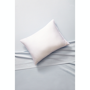 Everhome&trade; Dual Layer Comfort Medium Support Standard/Queen Bed Pillow. View a larger version of this product image.